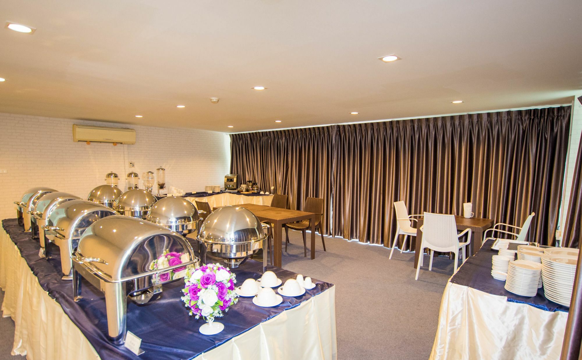 The Loft Beach At Bangsaen Hotel Chonburi Exterior photo